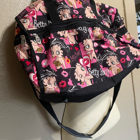 Betty Boop Black and Pink Travel Bag  a littli dirty inside - Picture 5 of 12